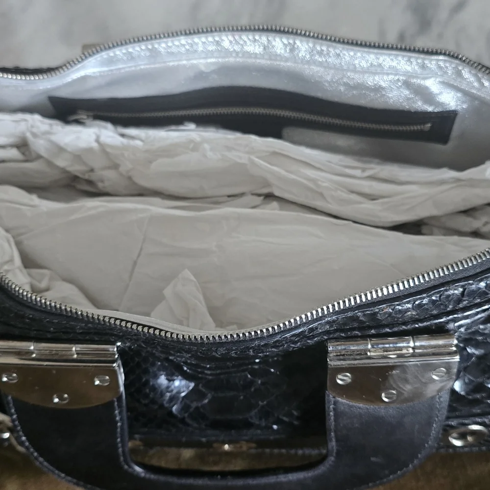*AUTHENTIC* Gorgeous GUCCI Romy Boston Satchel - Python - Picture 6 of 15